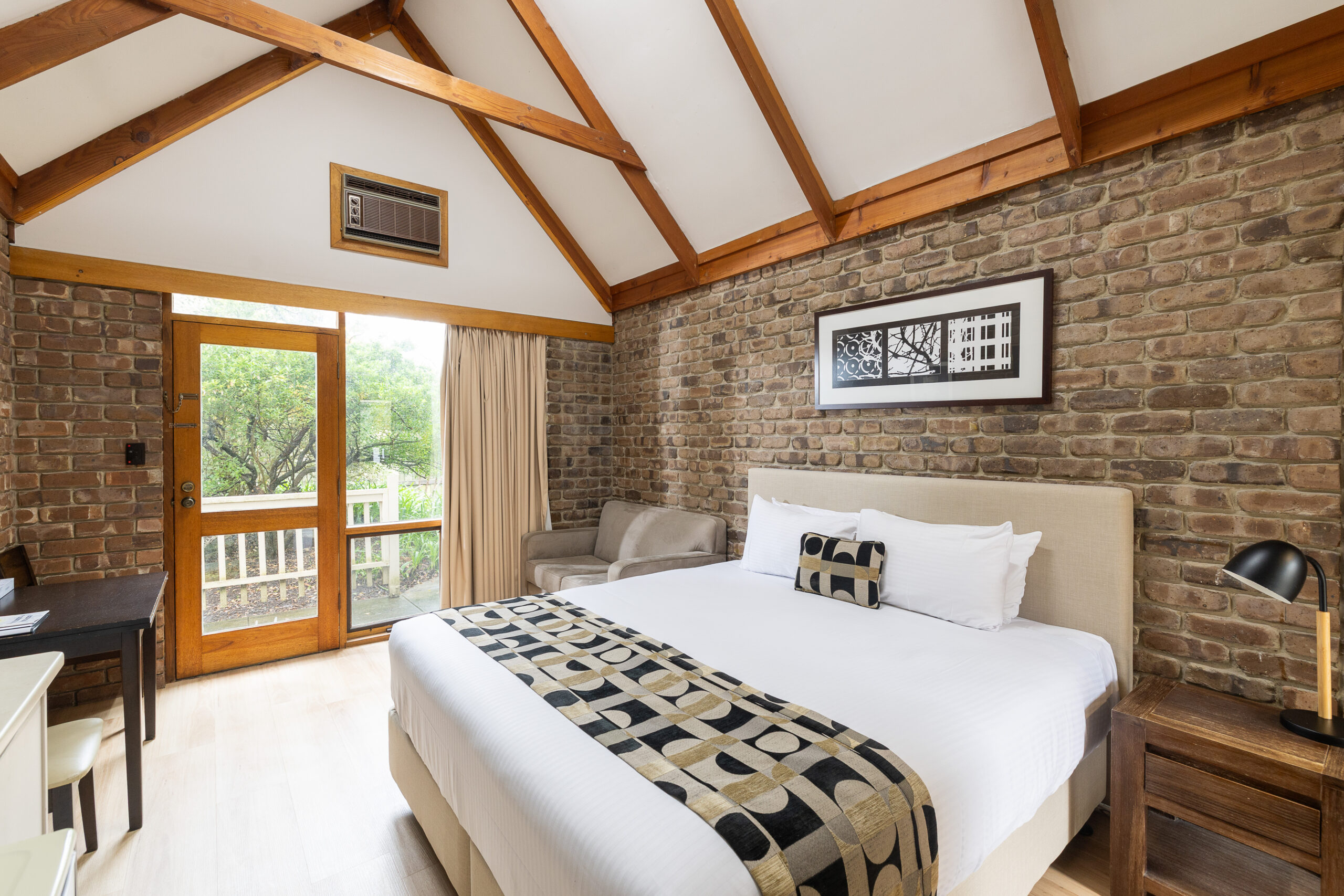JField260713HahndorfLodge004